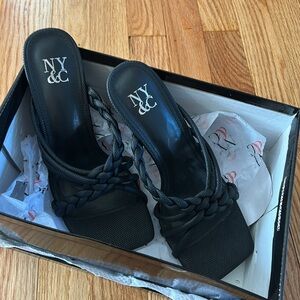 New York & Company Elegant Black heels